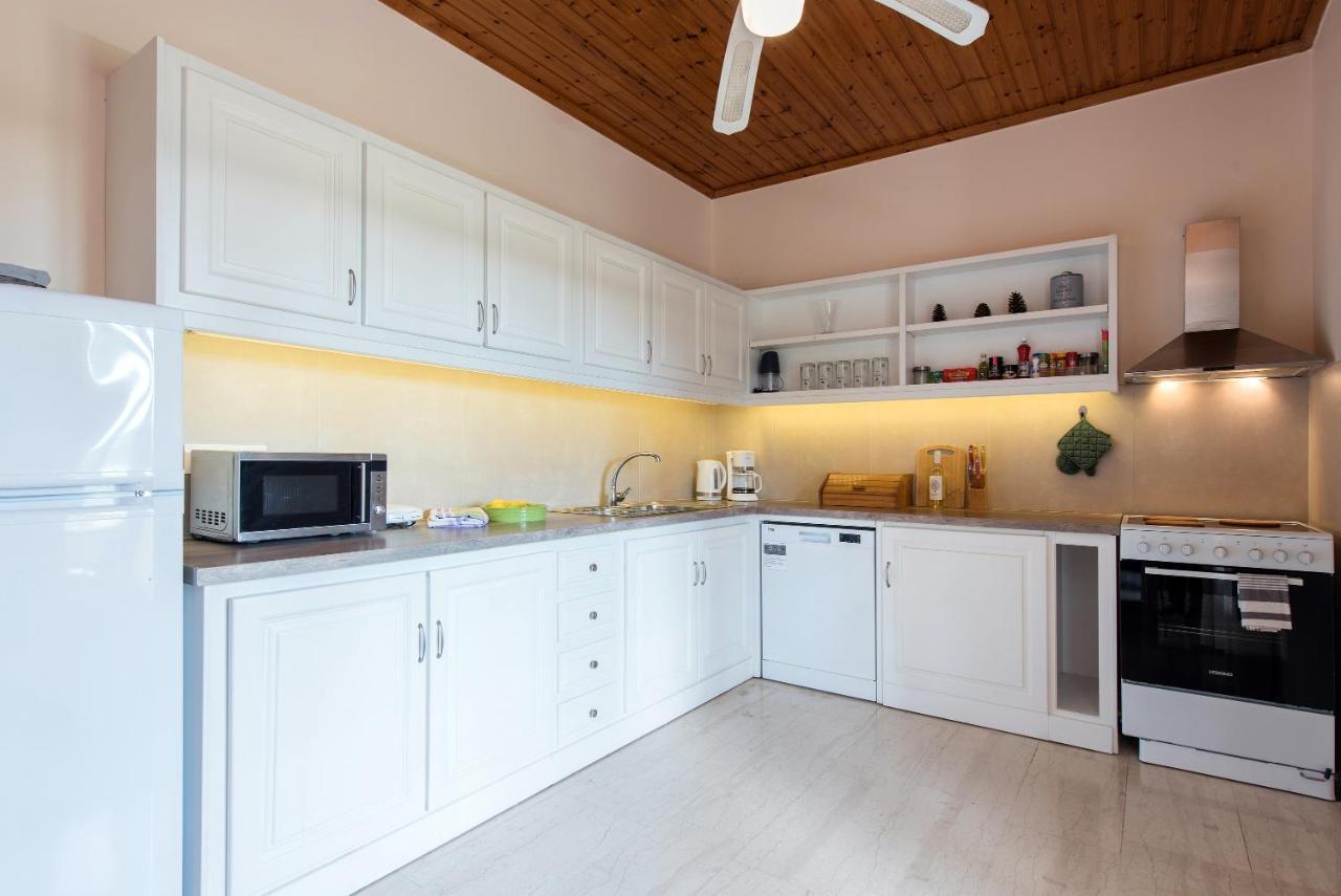 Villa Lofos Kassiopi Ngoại thất bức ảnh